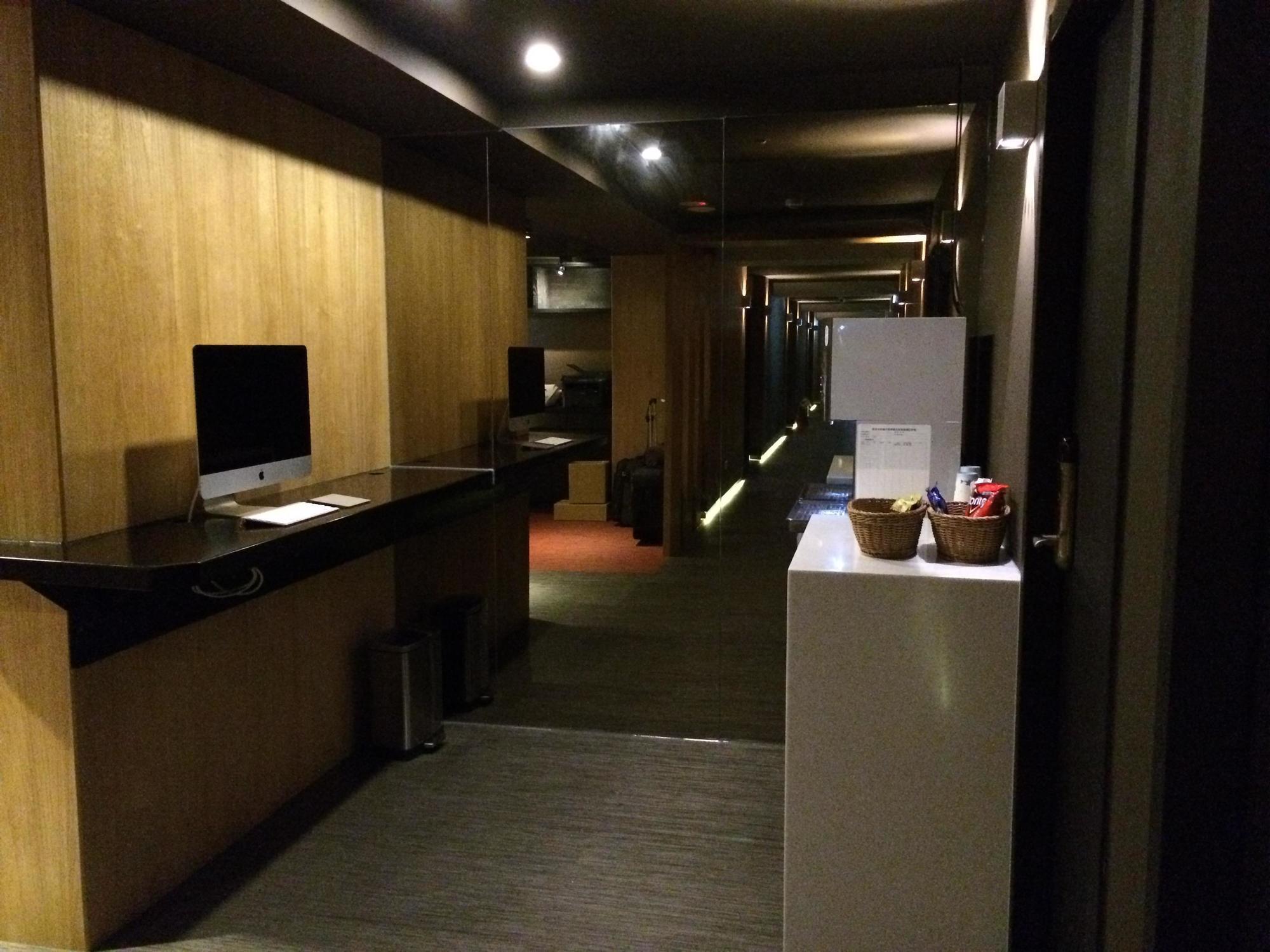 Smile Inn - Taipei Main Station Екстериор снимка